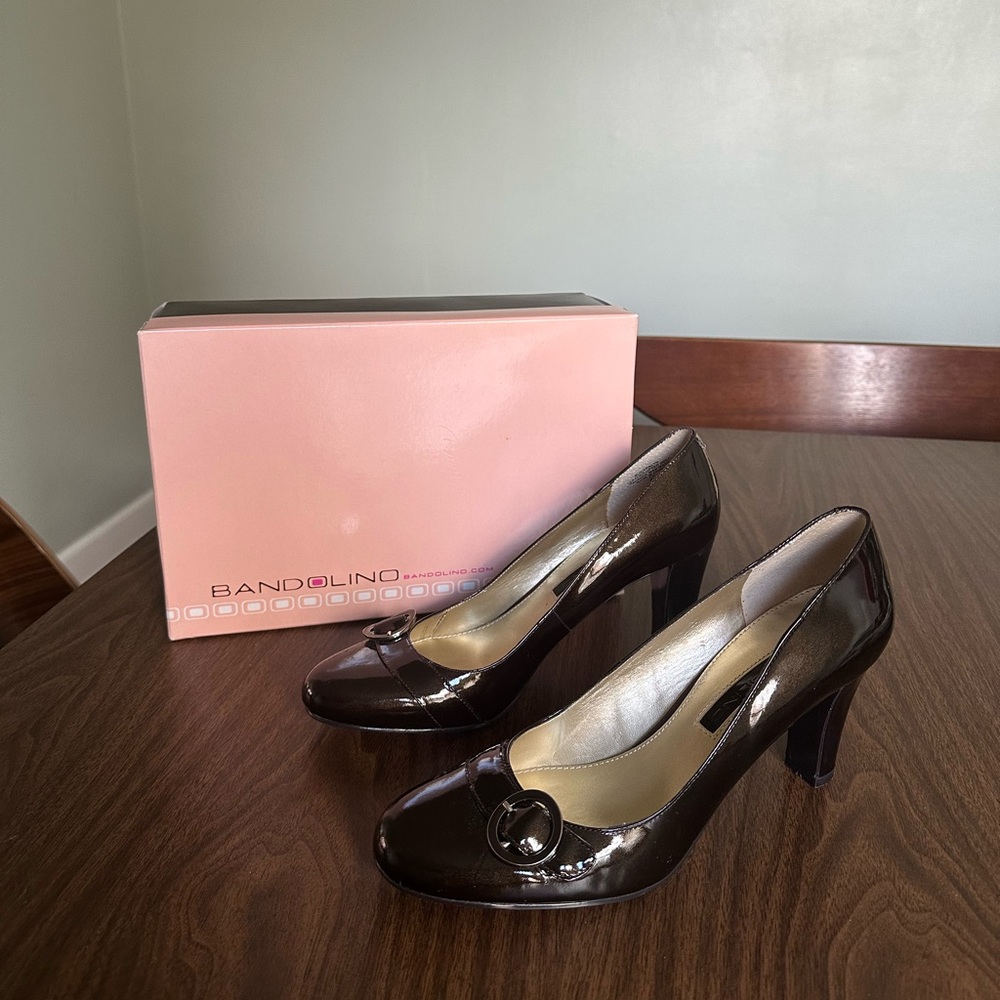 Bandolino Women's Shiny Black Heels